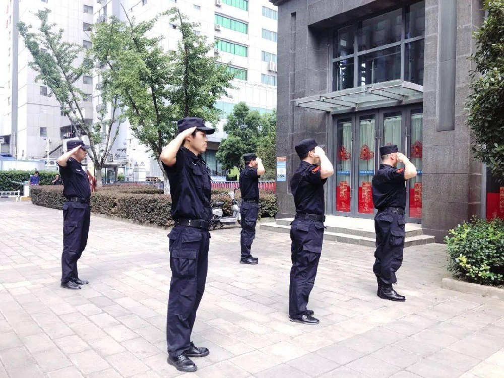 無錫保安公司在社區安全管理中的應用與挑戰